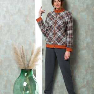 Comoda tuta da casa con giacca scozzese