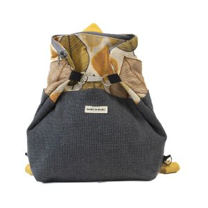Zaino grigio scuro e foglie ocra